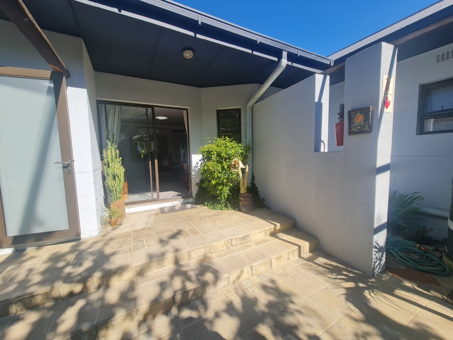 6 Bedroom Property for Sale in Waverley Free State